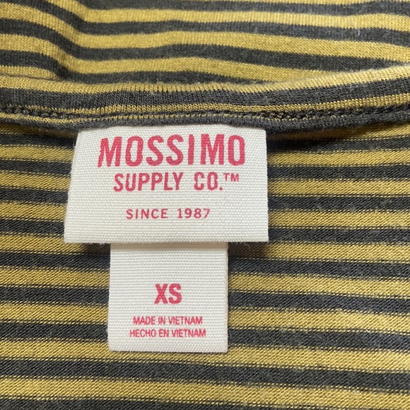 Mossimo - Picture 5 of 6